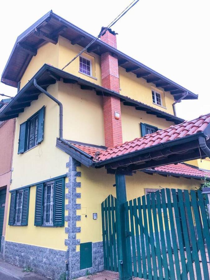 La Villa Di Bambi Vanzago Exterior foto