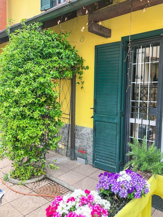 La Villa Di Bambi Vanzago Exterior foto